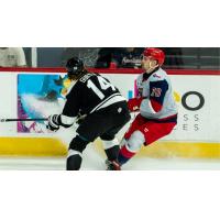 Wichita Thunder battle the Allen Americans